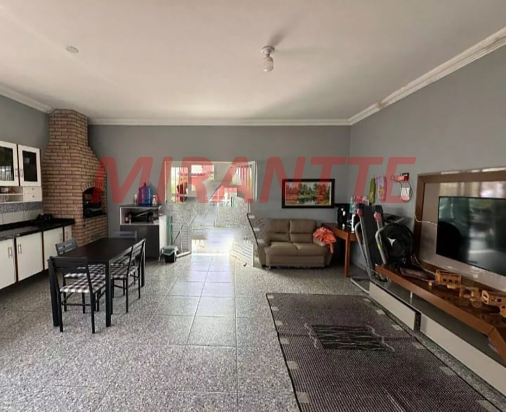 Sobrado de 550m² com 9 quartos em Vila Nova Cachoeirinha