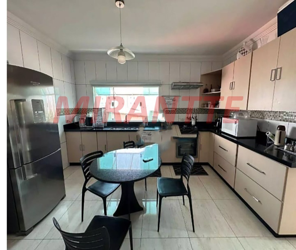 Sobrado de 550m² com 9 quartos em Vila Nova Cachoeirinha