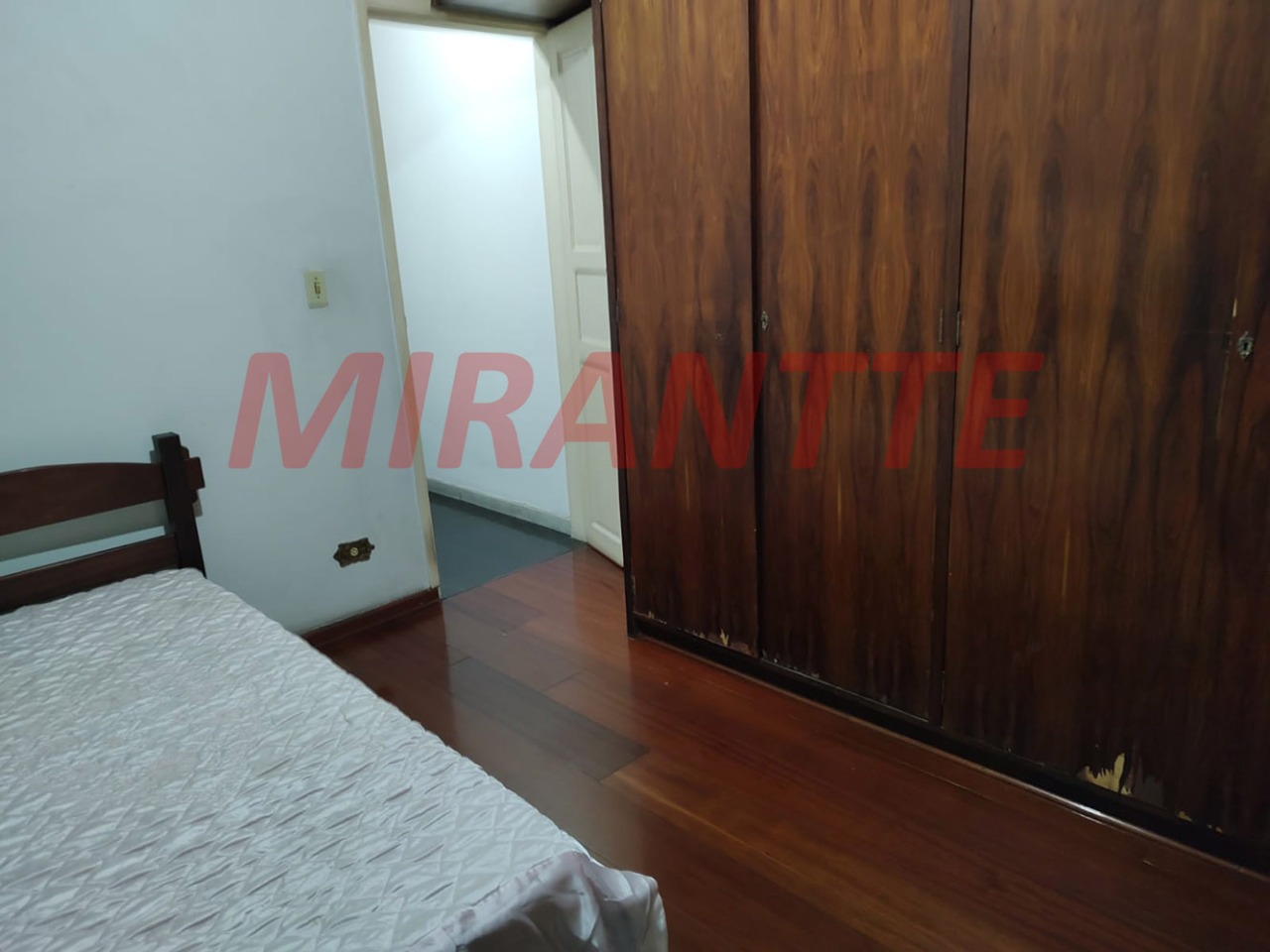 Sobrado de 161m² com 3 quartos em Vila Nivi