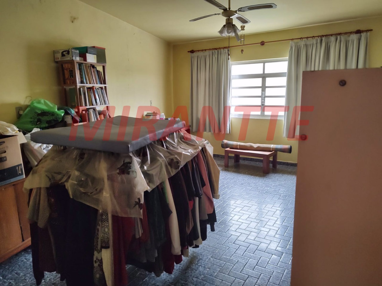 Sobrado de 161m² com 3 quartos em Vila Nivi