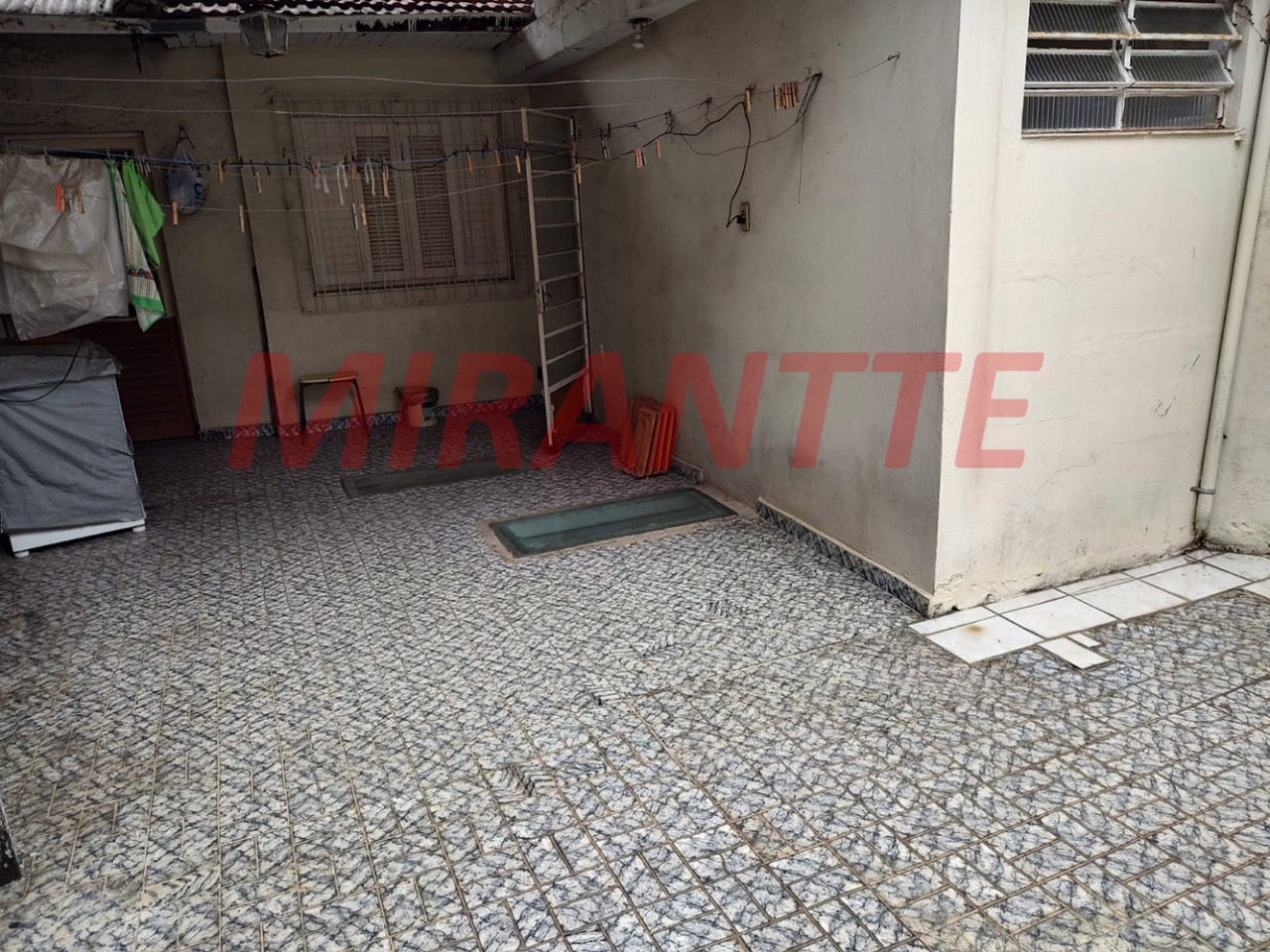 Sobrado de 161m² com 3 quartos em Vila Nivi