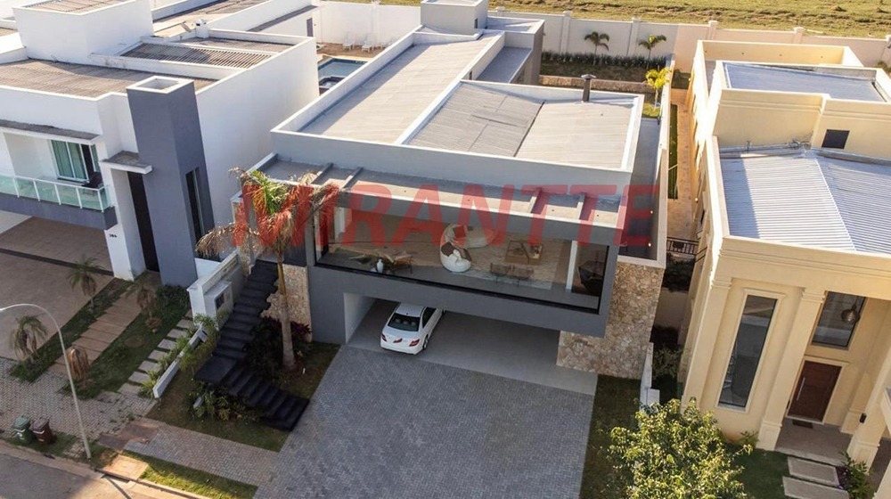 Cond. fechado de 435.7m² com 3 quartos em Alphaville Nova Esplanada 3