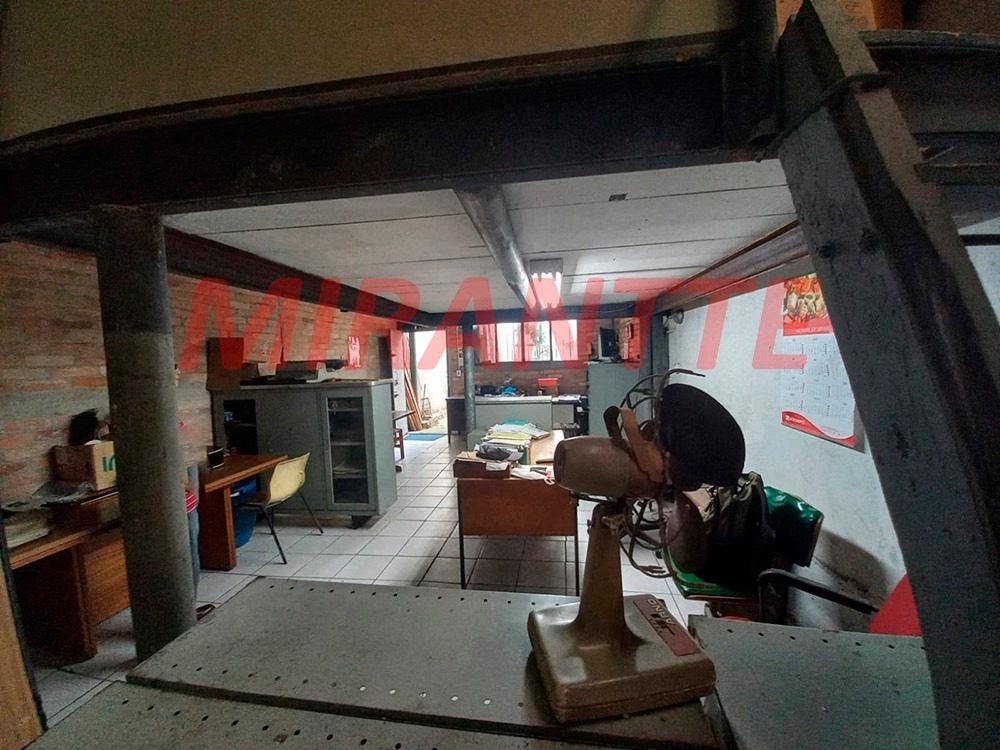 Comercial de 1000m² em Ponte Pequena