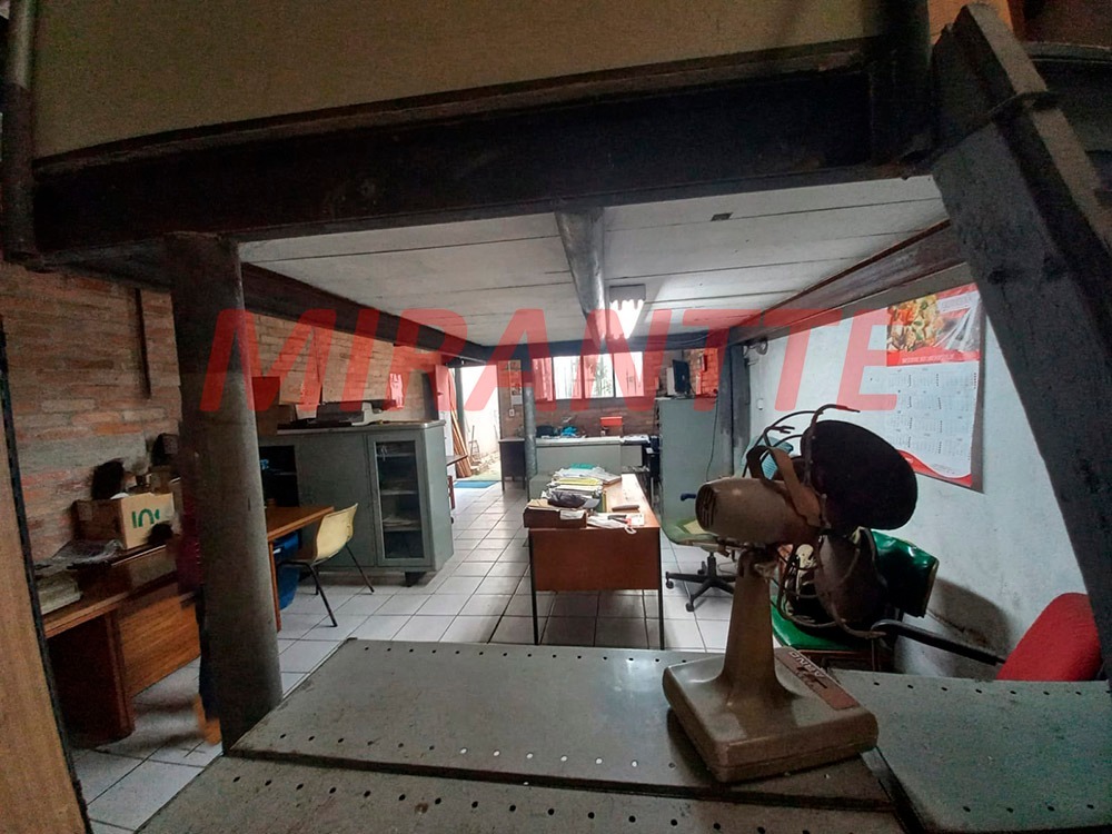 Comercial de 1000m² em Ponte Pequena