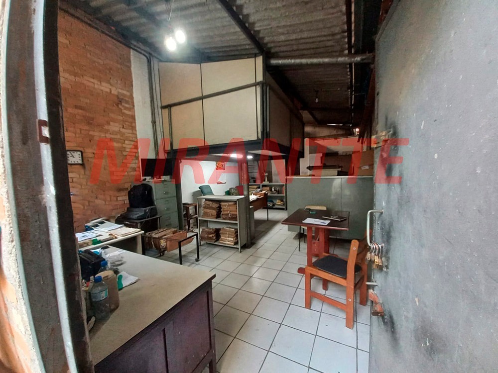Comercial de 1000m² em Ponte Pequena