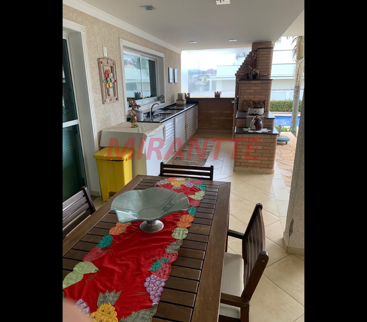 Cond. fechado de 418m² com 3 quartos em Parque Residencial Shamballa II