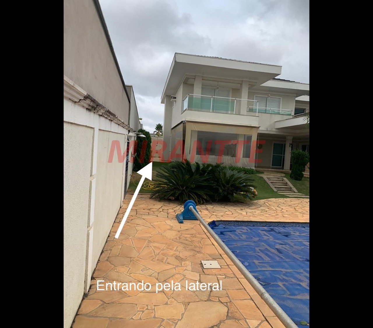 Cond. fechado de 418m² com 3 quartos em Parque Residencial Shamballa II