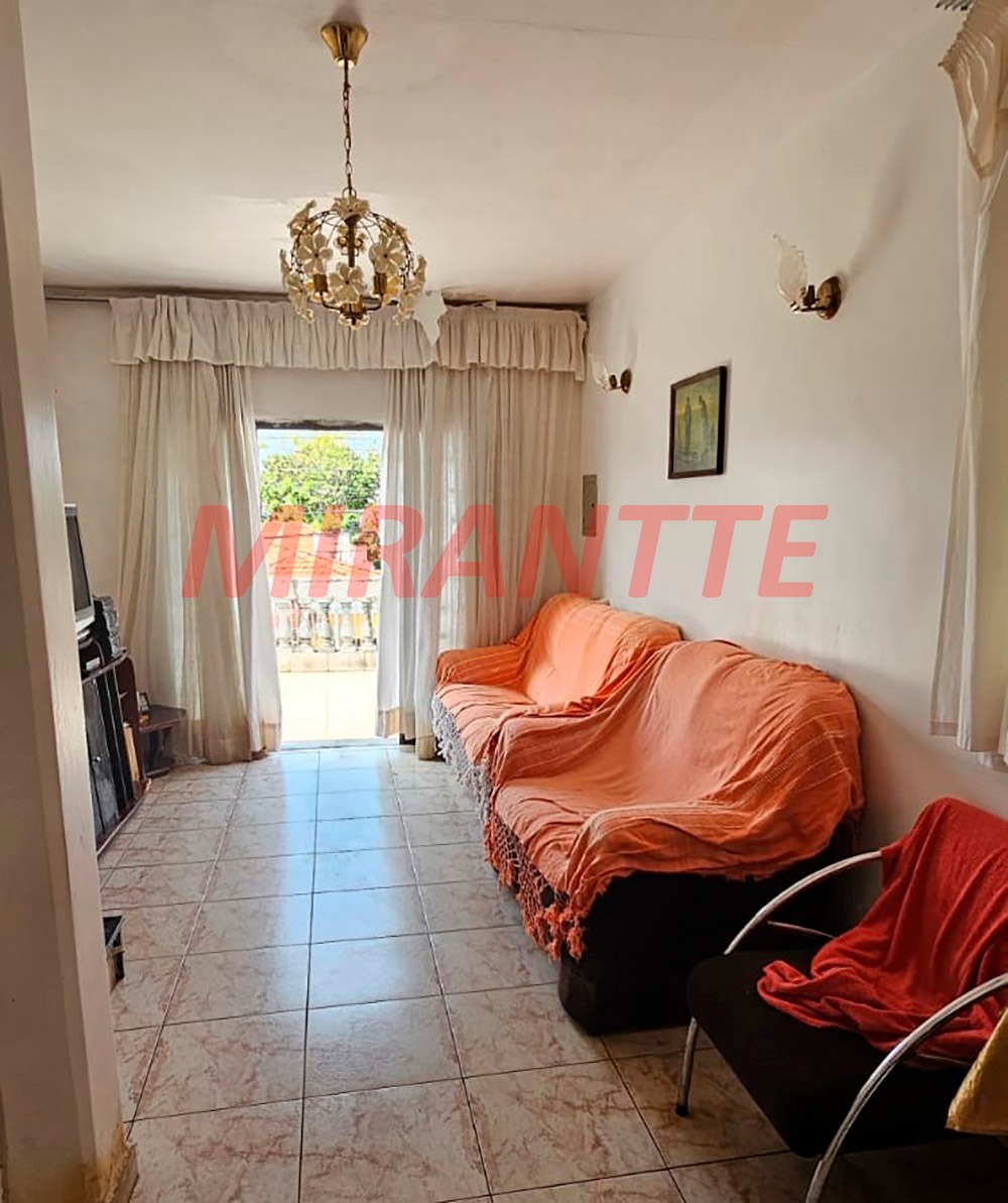 Sobrado de 420m² com 3 quartos em Água Fria