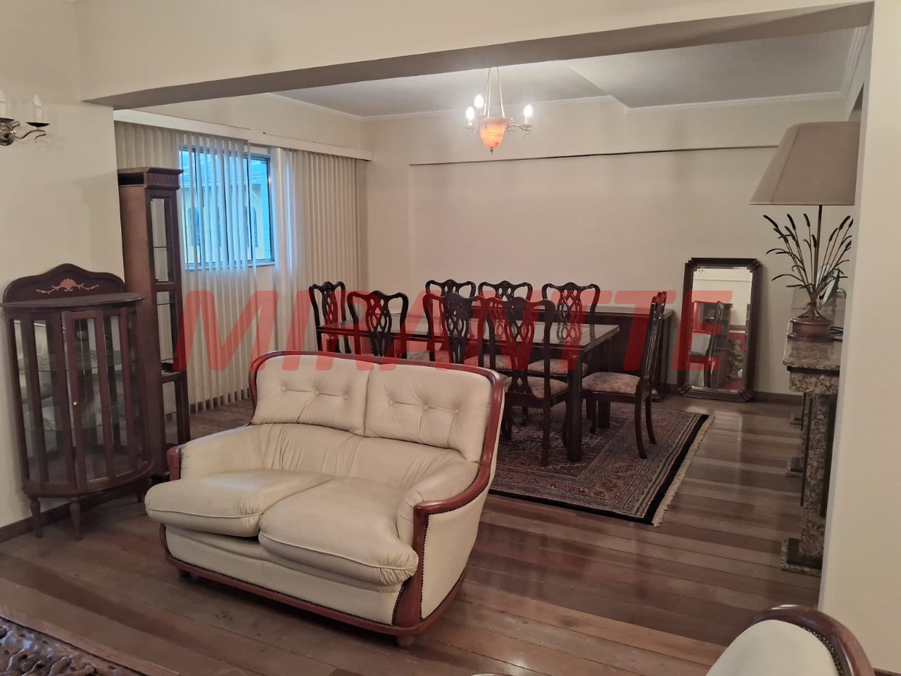 Apartamento de 220m² com 3 quartos em Vila Harmonia