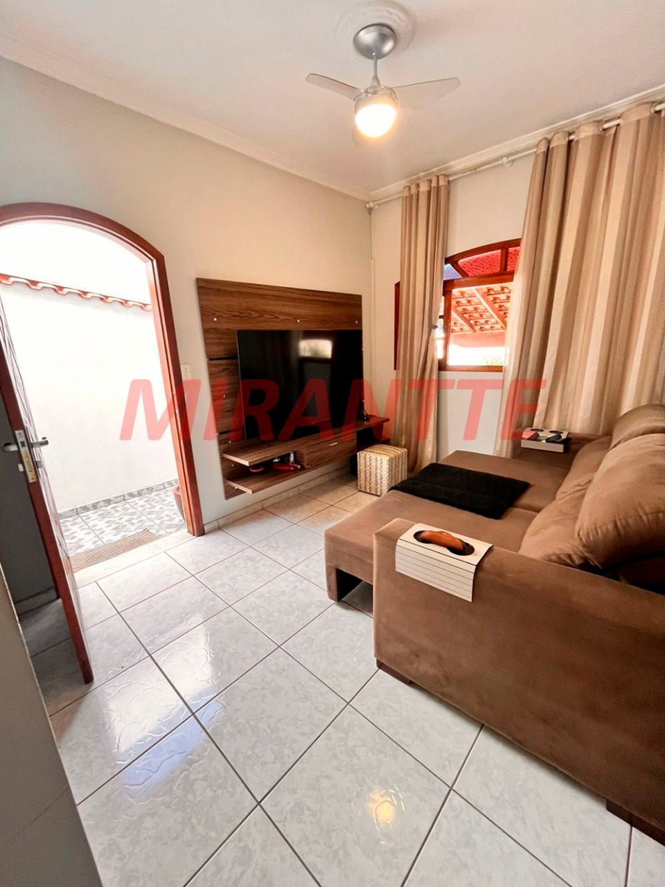 Casa terrea de 1.5m² com 4 quartos em Bortolândia