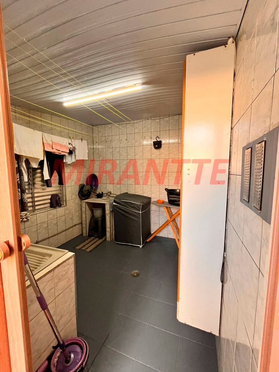 Casa terrea de 1.5m² com 4 quartos em Bortolândia