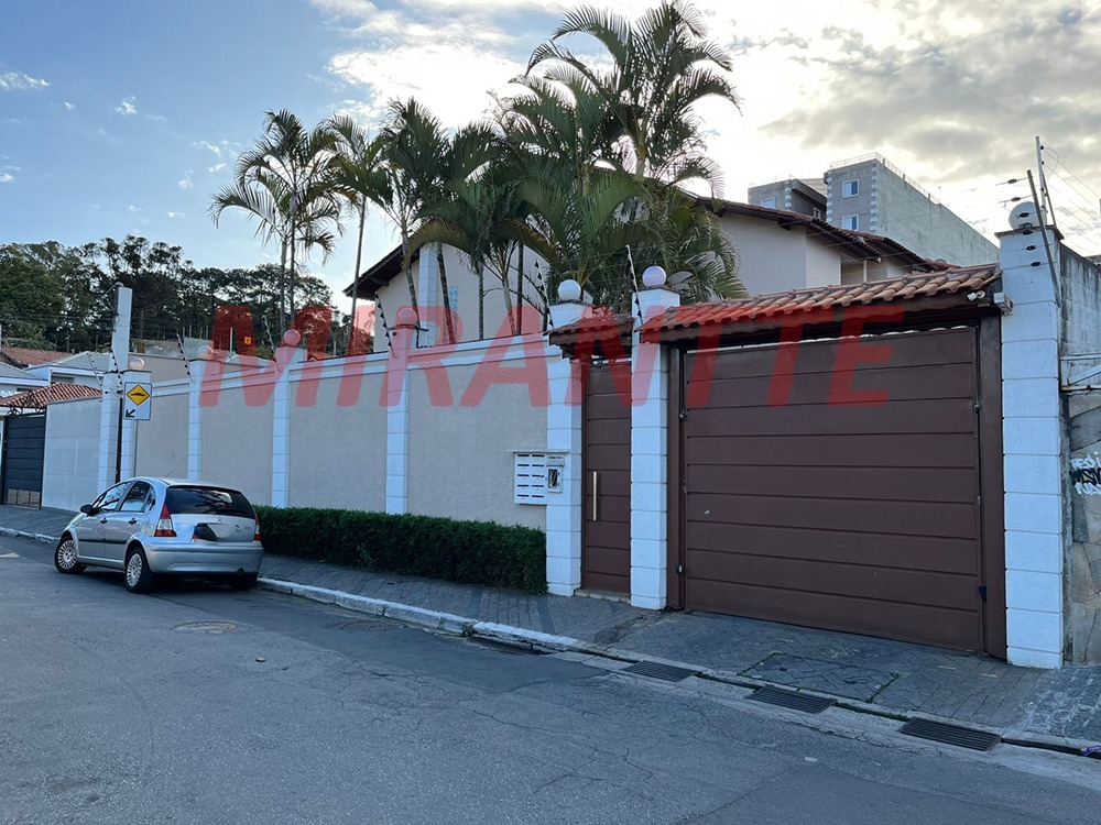Cond. fechado de 126m² com 3 quartos em Vila Mazzei