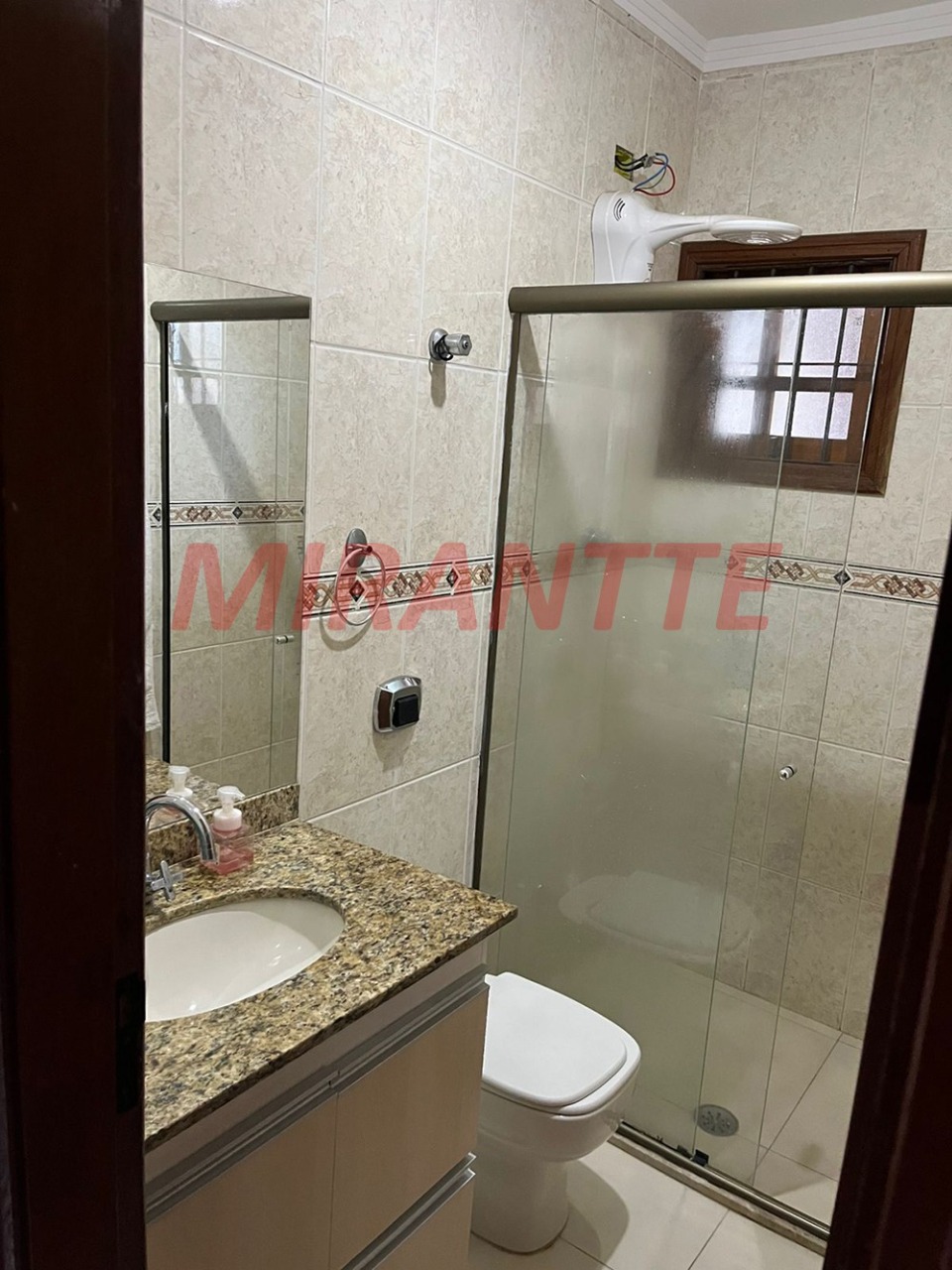 Cond. fechado de 126m² com 3 quartos em Vila Mazzei