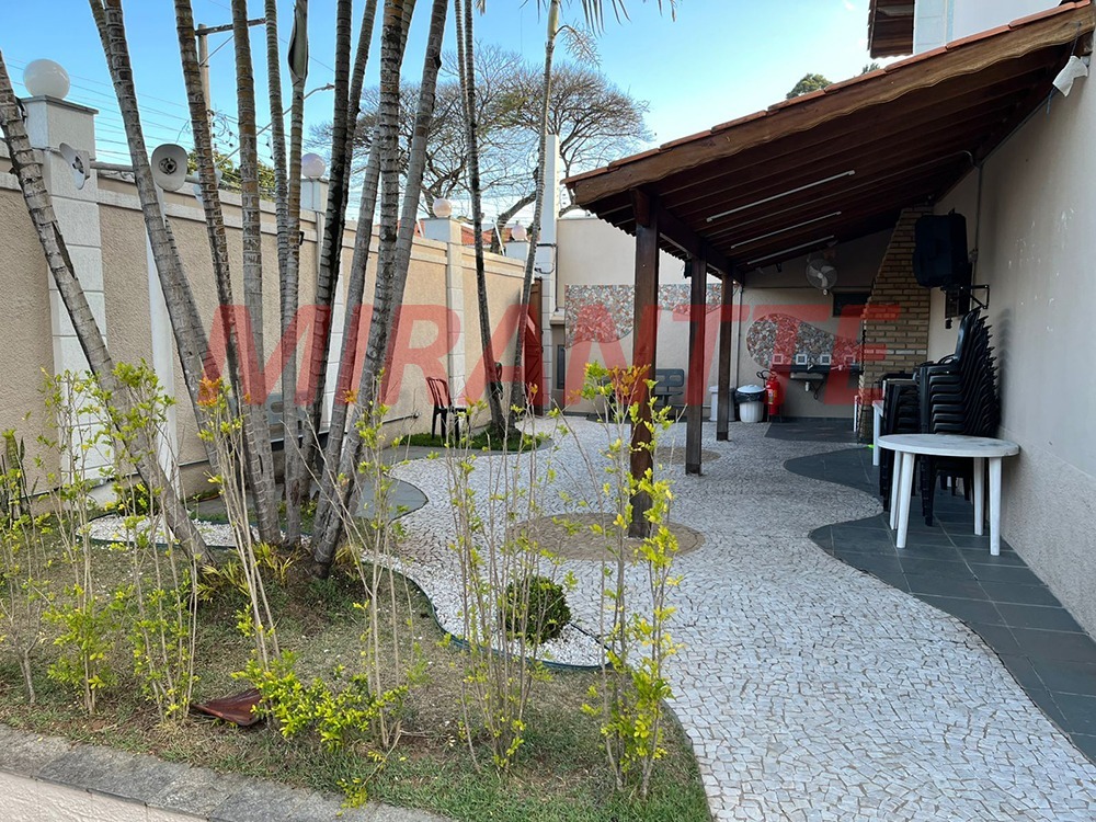 Cond. fechado de 126m² com 3 quartos em Vila Mazzei