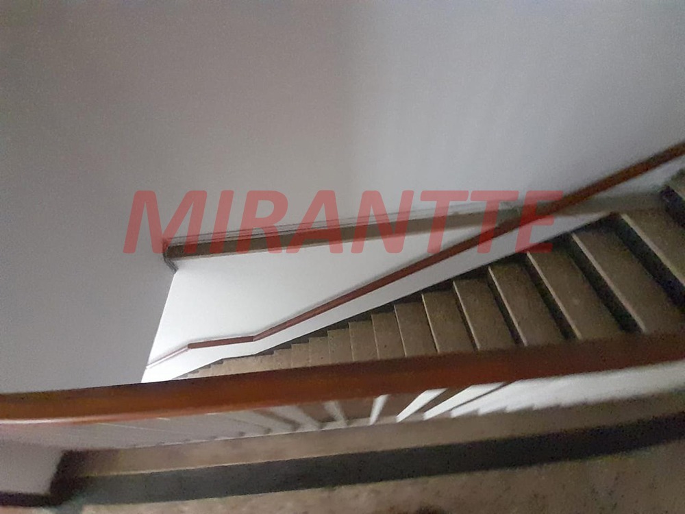 Cond. fechado de 460m² com 4 quartos em Casa Verde