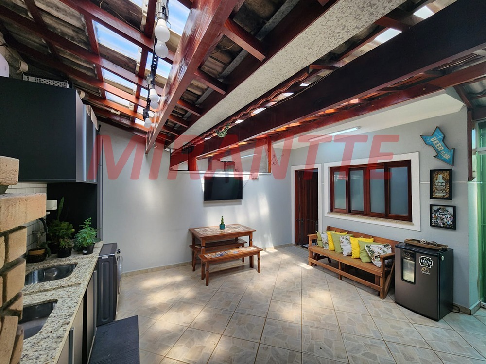 Sobrado de 185m² com 3 quartos em Vila Rosália