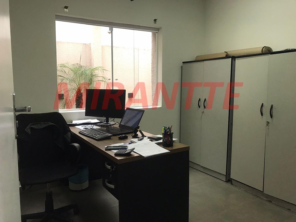 Comercial de 300m² em Santana
