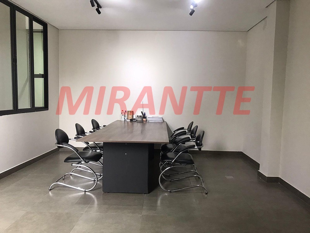 Comercial de 300m² em Santana