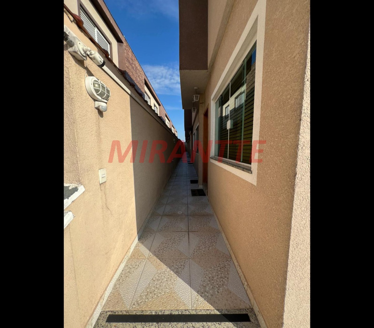 Cond. fechado de 74m² com 2 quartos em Vila Jaguara