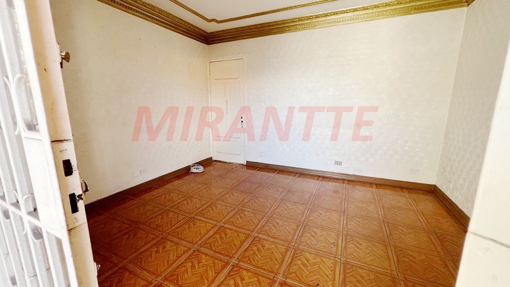 Sobrado de 133m² com 4 quartos em Santana
