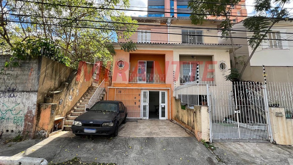 Sobrado de 133m² com 4 quartos em Santana