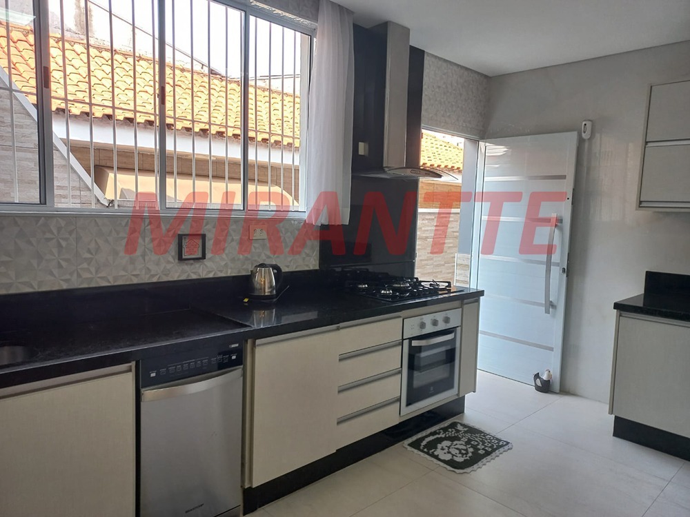 Casa terrea de 191m² com 2 quartos em Vila Pedro Moreira
