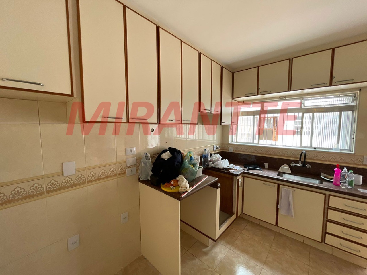 Sobrado de 200m² com 4 quartos em Vila Irmaos Arnoni