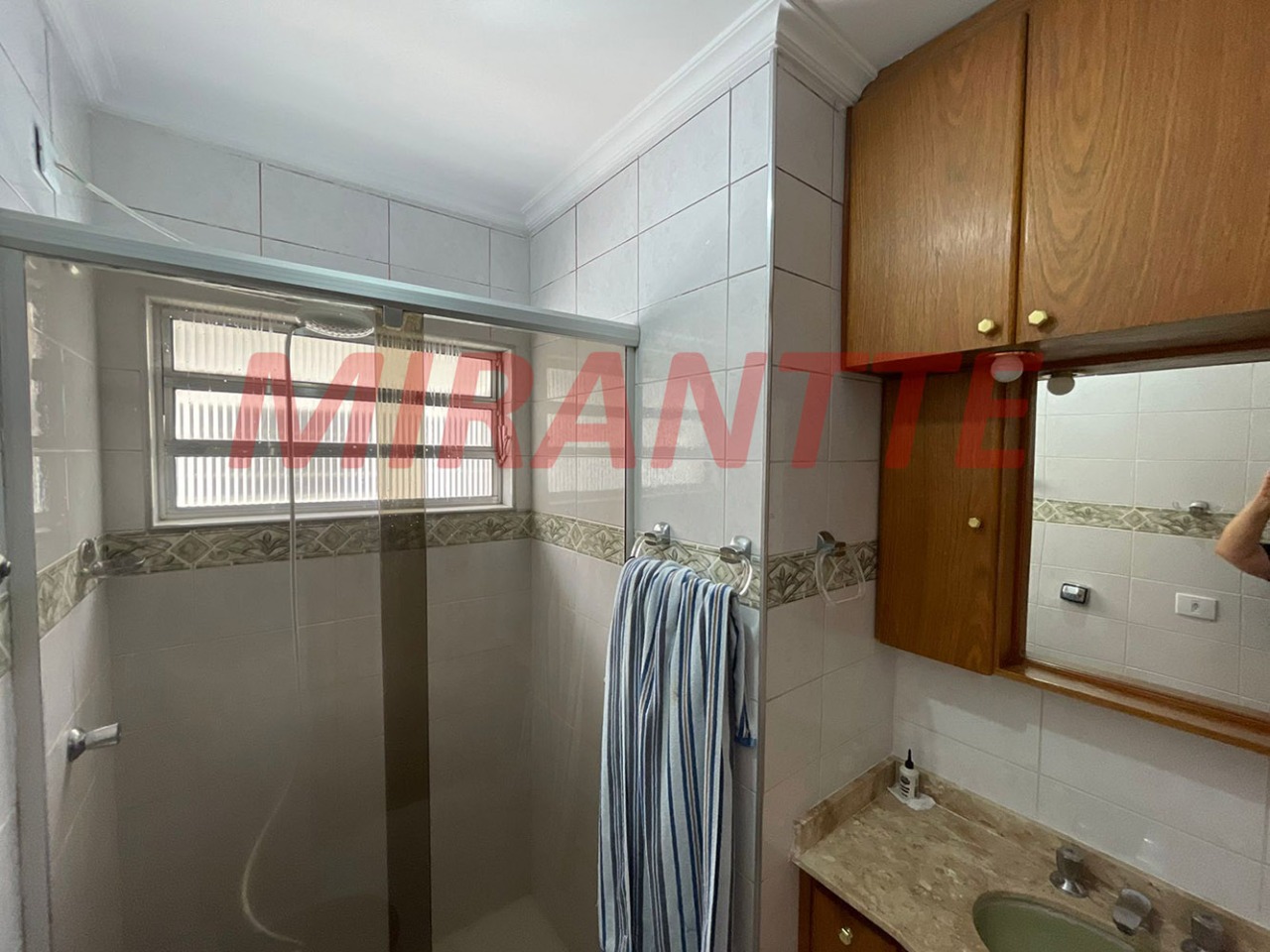 Sobrado de 200m² com 4 quartos em Vila Irmaos Arnoni