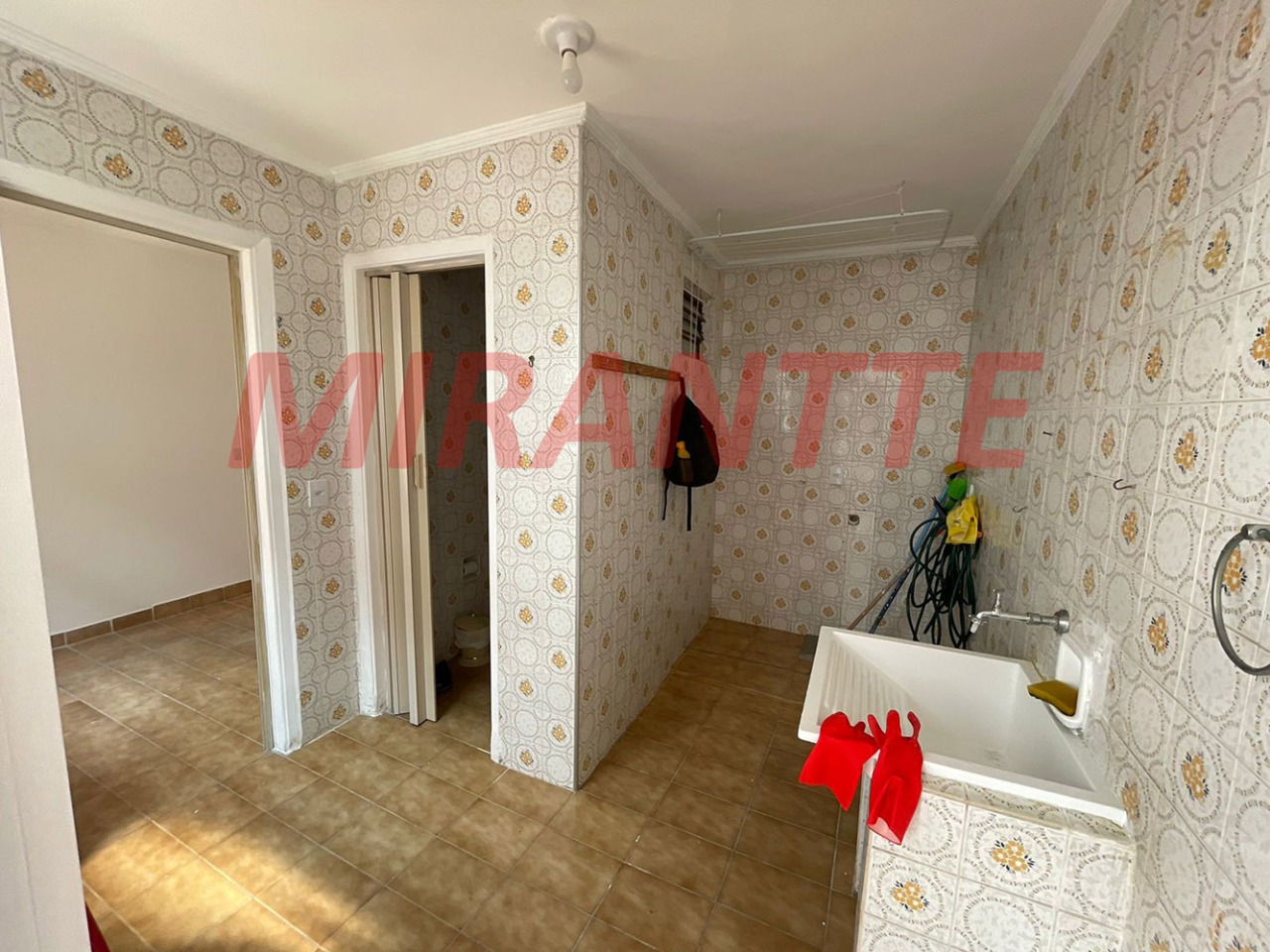 Sobrado de 200m² com 4 quartos em Vila Irmaos Arnoni