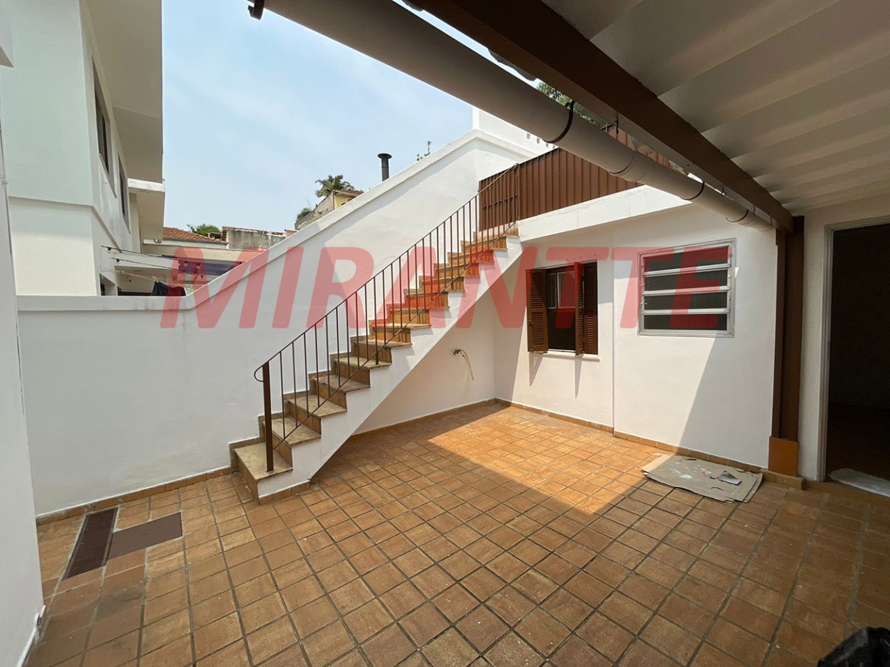Sobrado de 200m² com 4 quartos em Vila Irmaos Arnoni