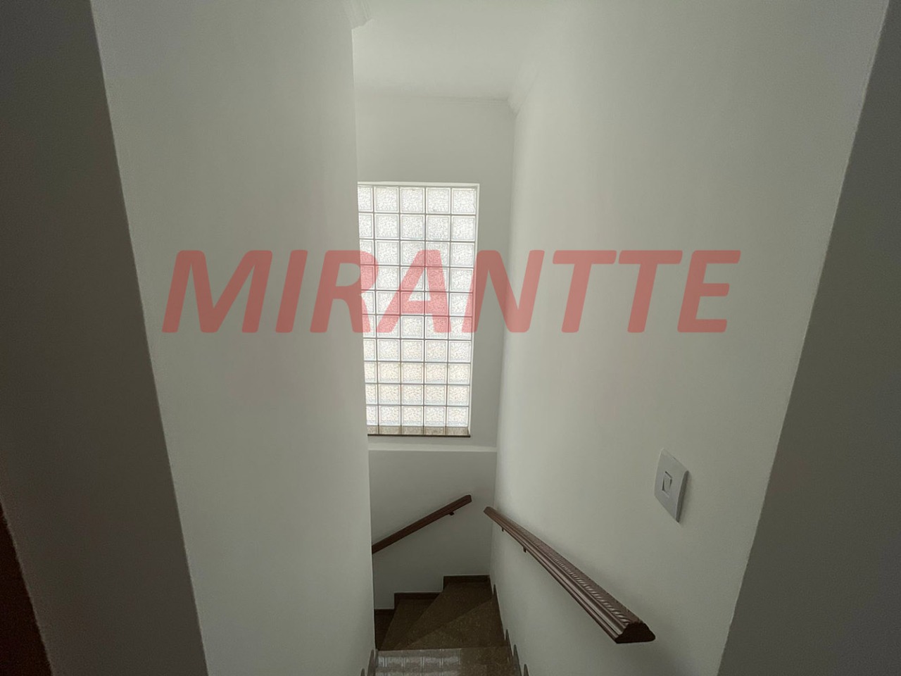 Sobrado de 200m² com 4 quartos em Vila Irmaos Arnoni