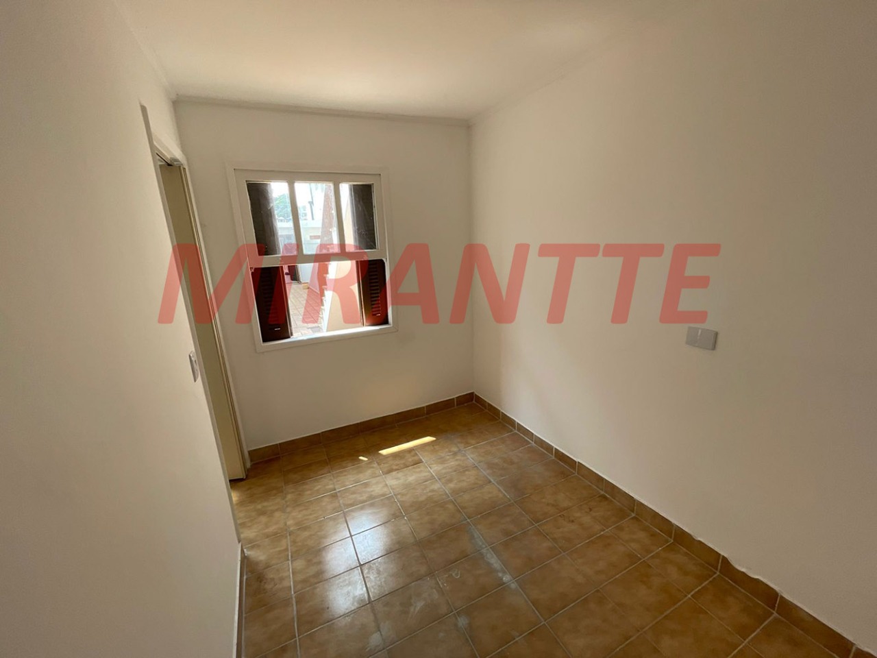 Sobrado de 200m² com 4 quartos em Vila Irmaos Arnoni