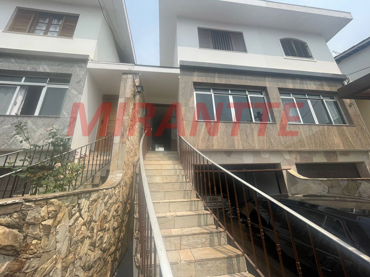 Sobrado de 200m² com 4 quartos em Vila Irmaos Arnoni