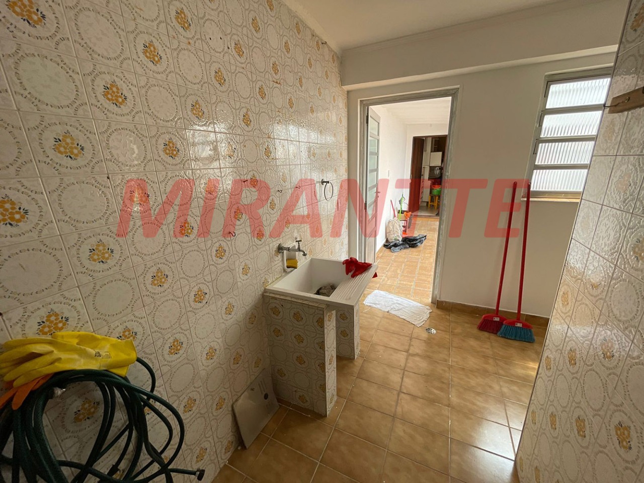 Sobrado de 200m² com 4 quartos em Vila Irmaos Arnoni