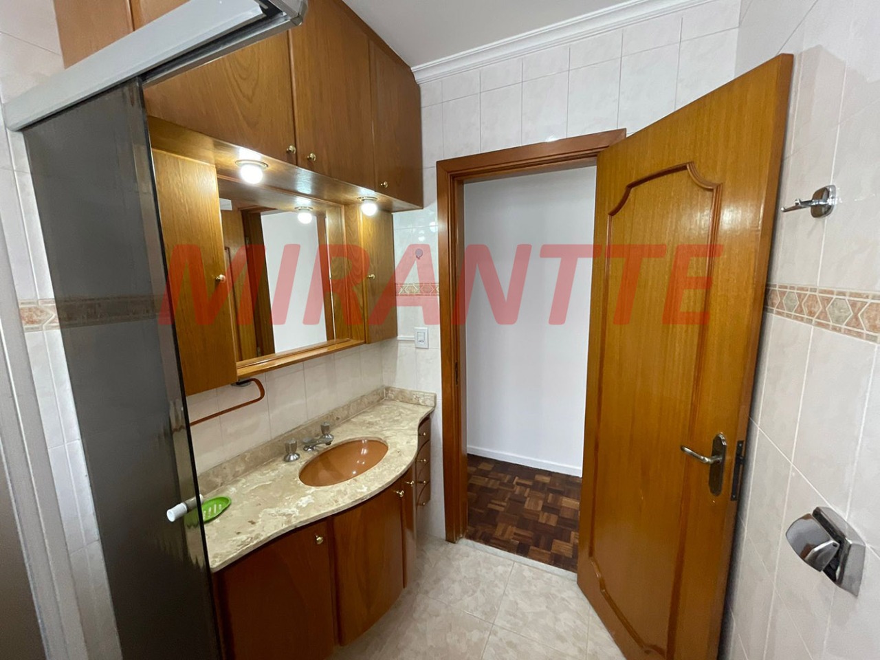Sobrado de 200m² com 4 quartos em Vila Irmaos Arnoni