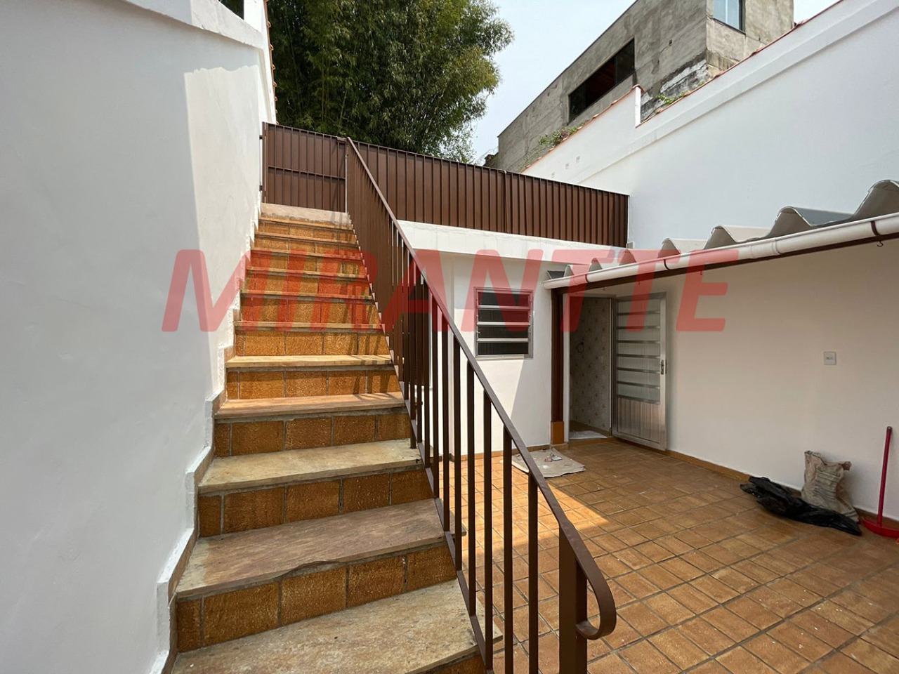 Sobrado de 200m² com 4 quartos em Vila Irmaos Arnoni