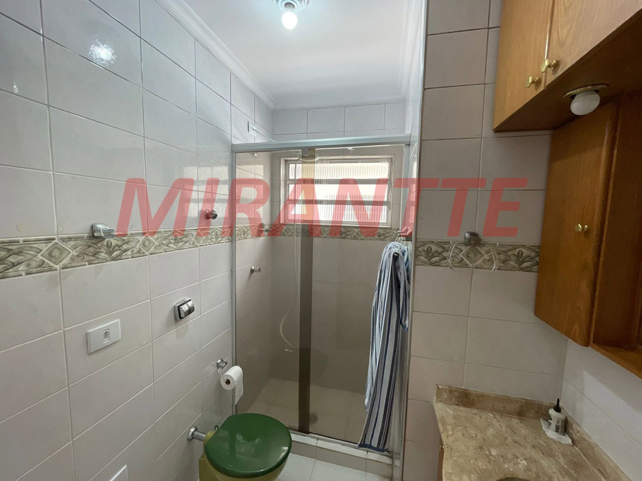Sobrado de 200m² com 4 quartos em Vila Irmaos Arnoni