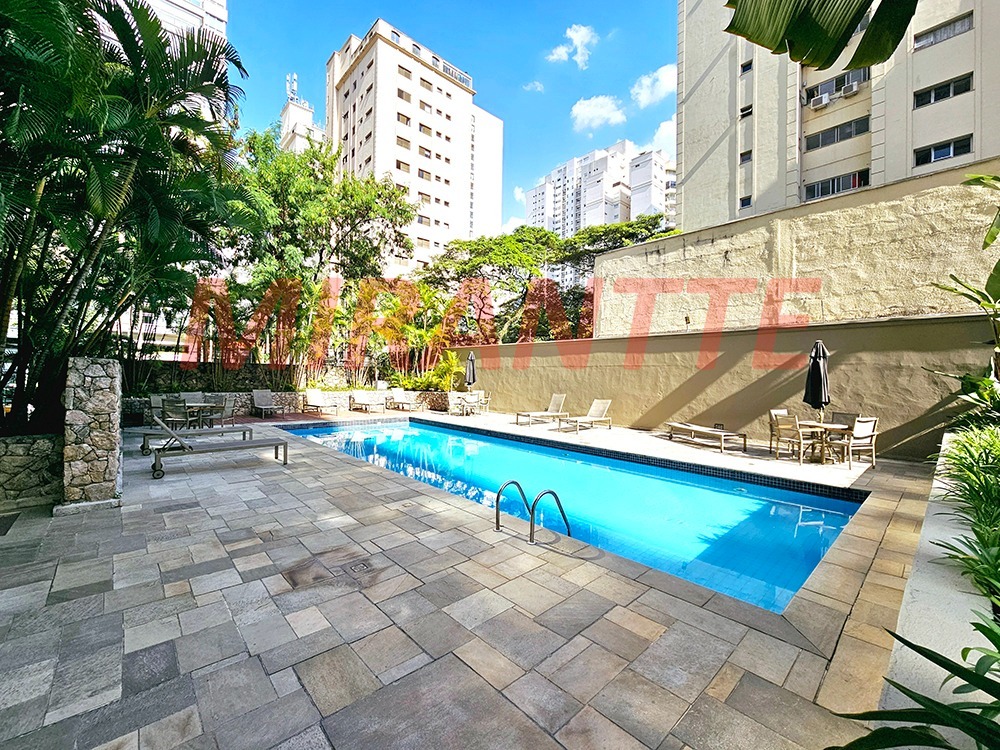 Cobertura de 239m² com 4 quartos em Campo Belo