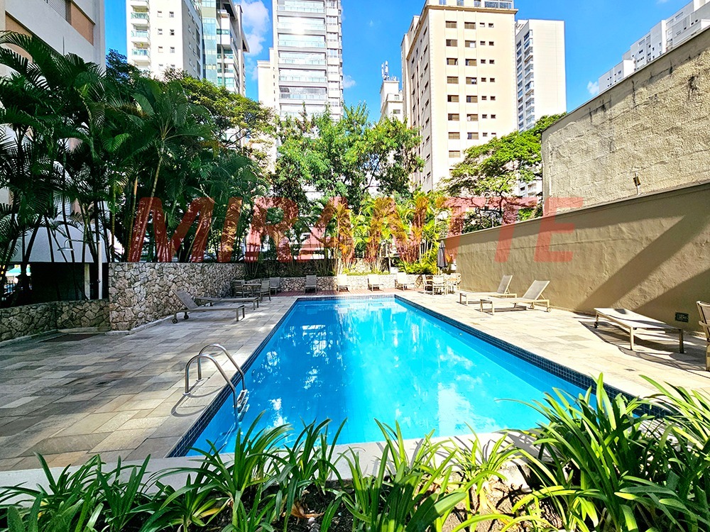 Cobertura de 239m² com 4 quartos em Campo Belo
