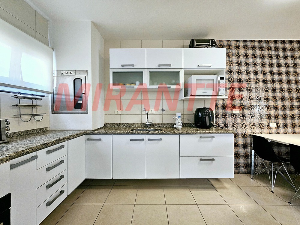 Cobertura de 239m² com 4 quartos em Campo Belo