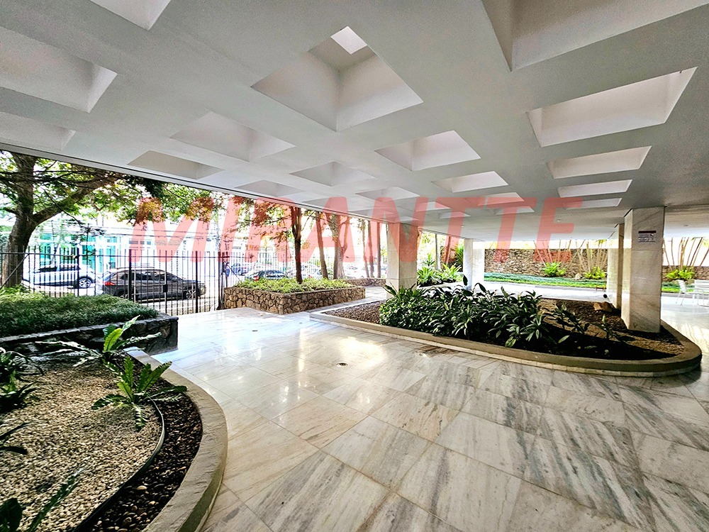Cobertura de 239m² com 4 quartos em Campo Belo