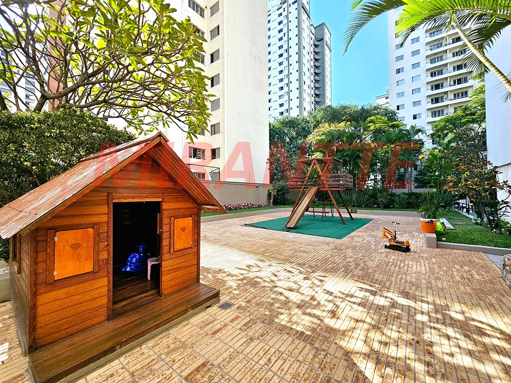 Cobertura de 239m² com 4 quartos em Campo Belo