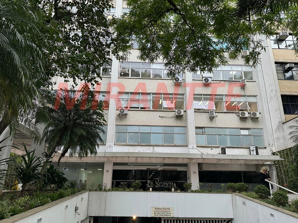Comercial de 195m² em Bela Vista