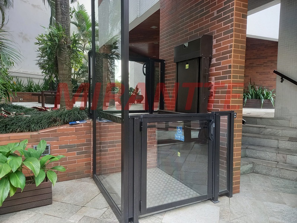 Apartamento de 207m² com 4 quartos em Perdizes