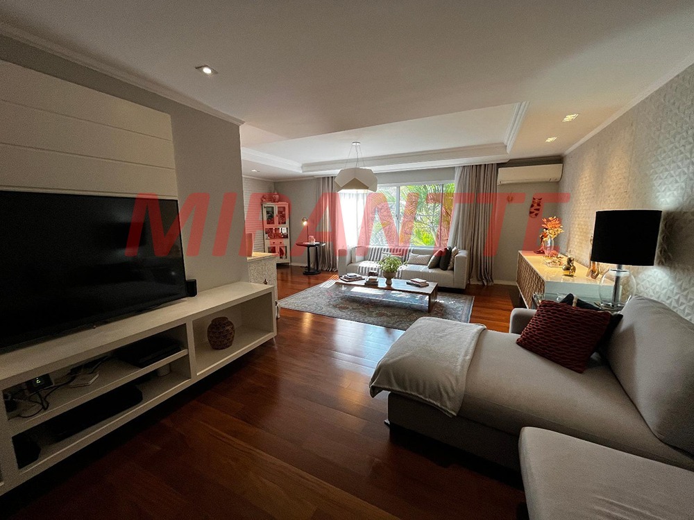 Sobrado de 260m² com 4 quartos em Tucuruvi
