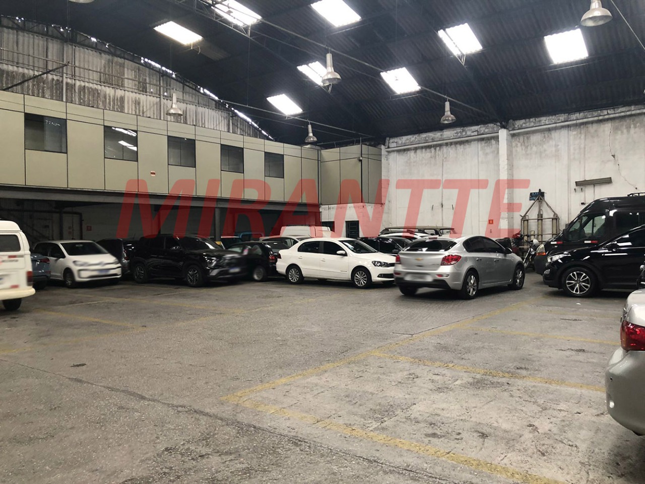 Galpao de 876m² em Limão