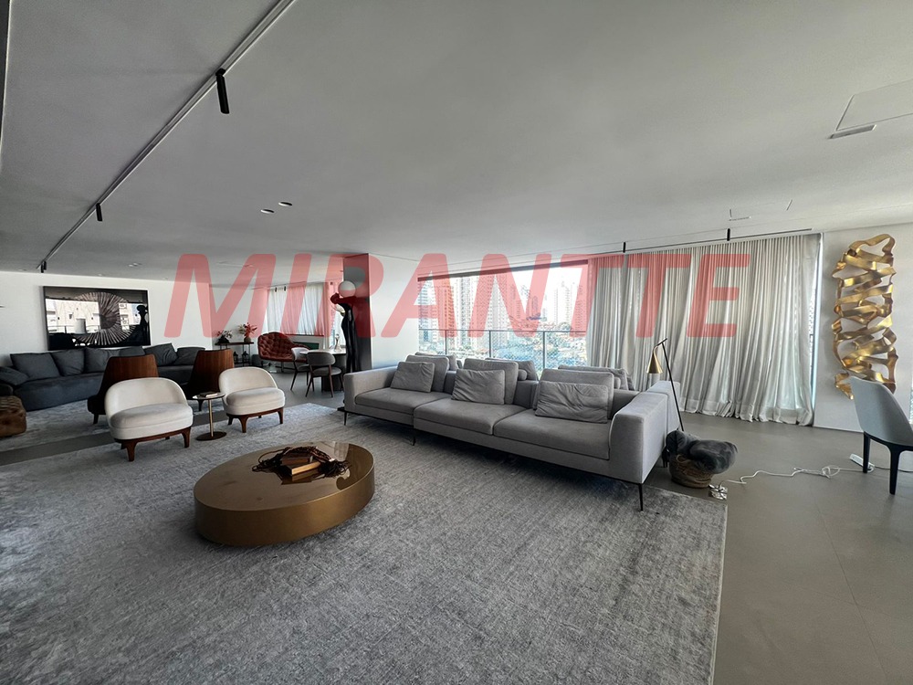 Apartamento de 255m² com 4 quartos em Santana