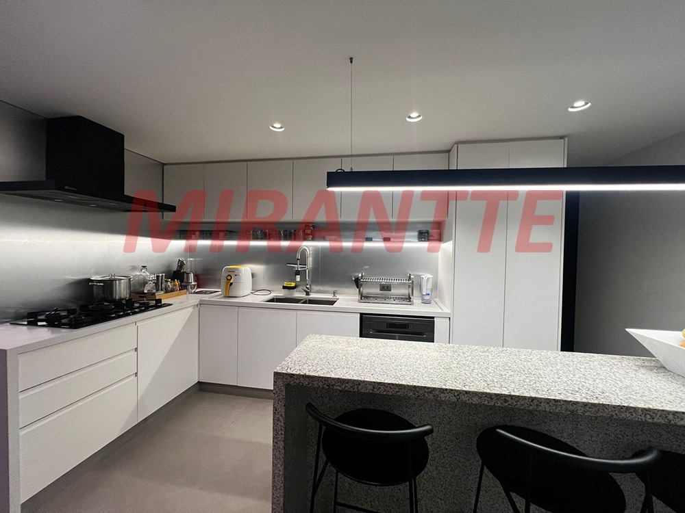 Apartamento de 255m² com 4 quartos em Santana