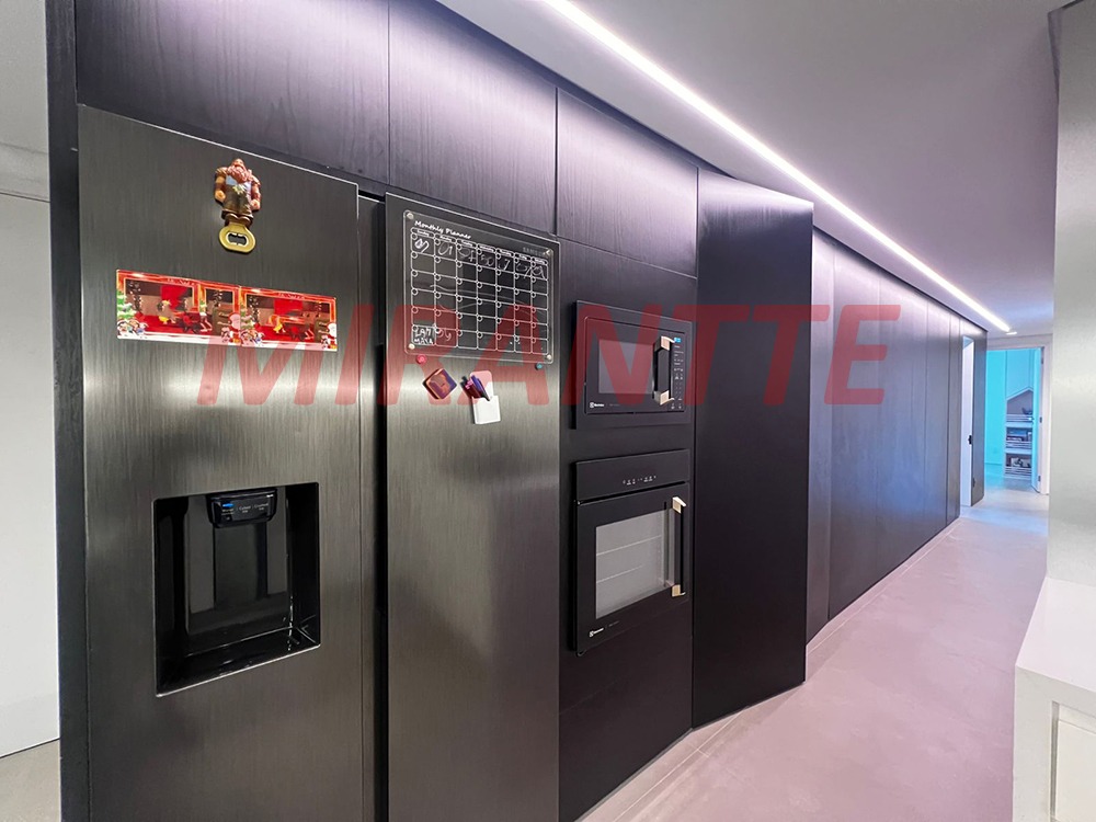 Apartamento de 255m² com 4 quartos em Santana