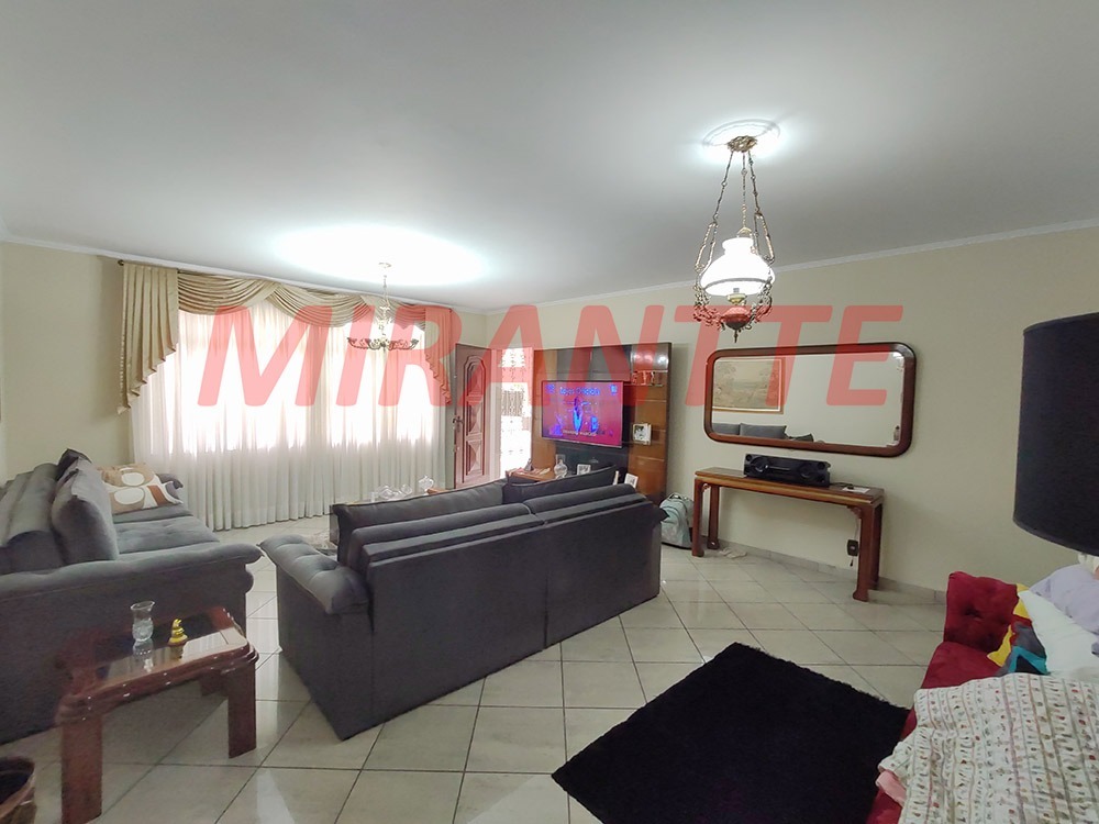 Sobrado de 221m² com 3 quartos em Vila Irmaos Arnoni